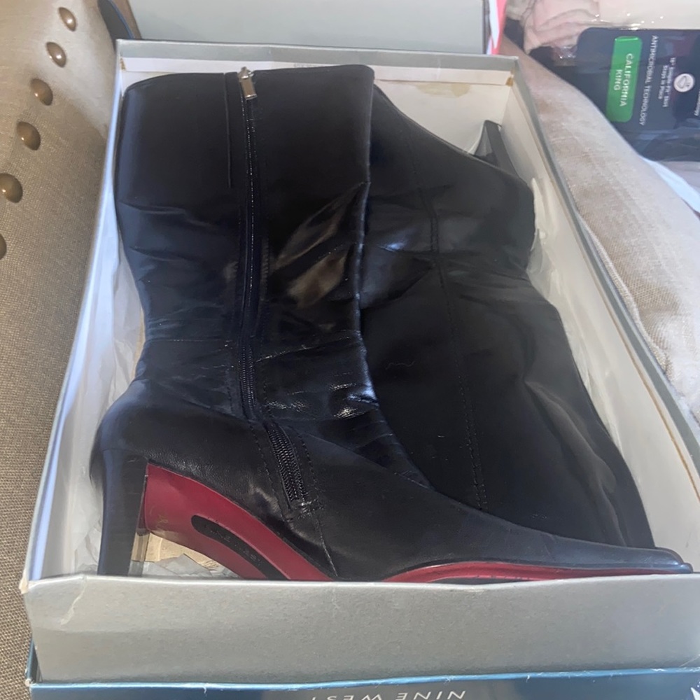 Black heeled Boot